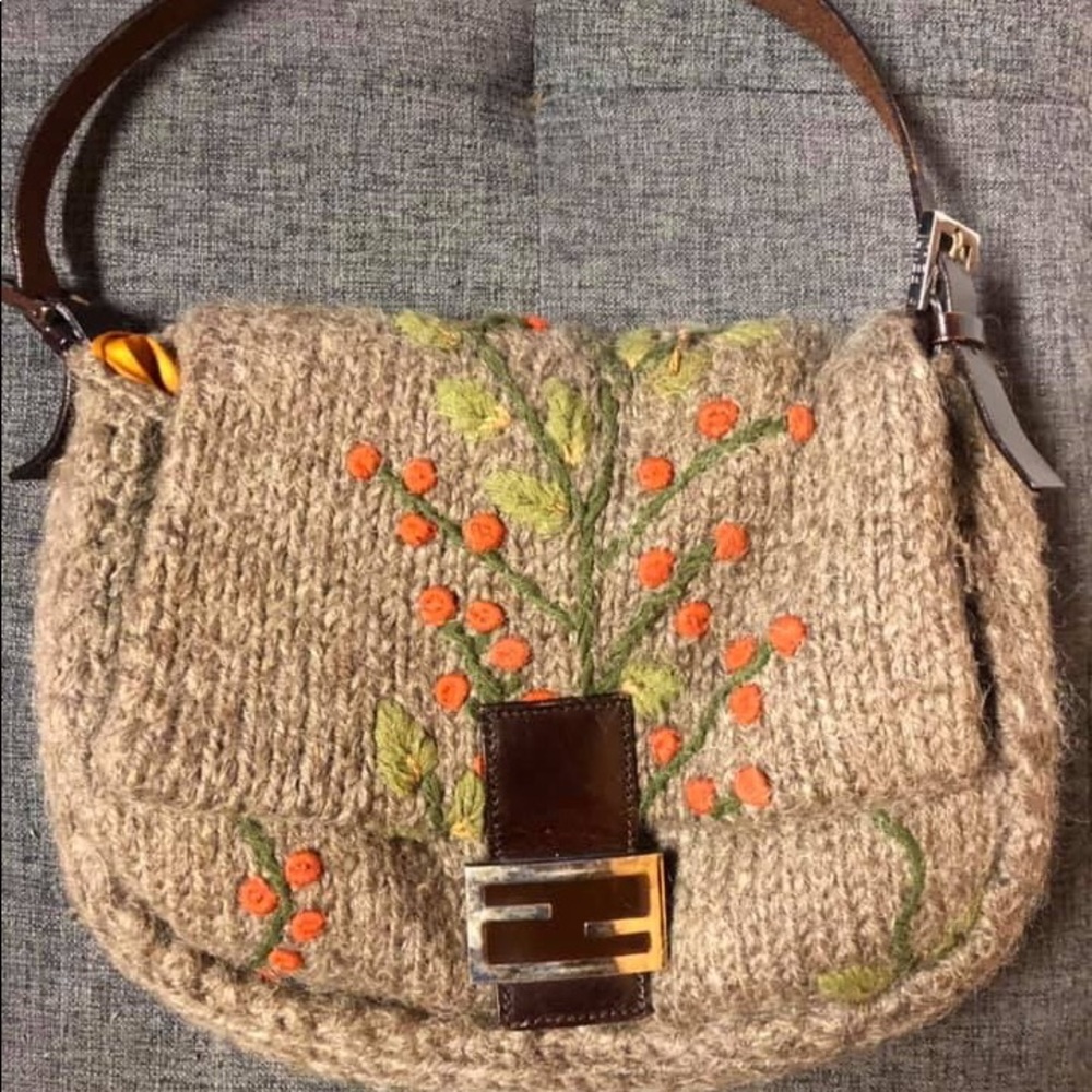 FENDI TAUPE KNITTED WOOL & FLORAL MOTIF HANDBAG